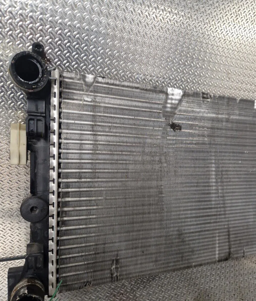 Radiateur Audi A1 (8X1, 8XK) 1.6 tdi (2011-2015) 3 portes occasion