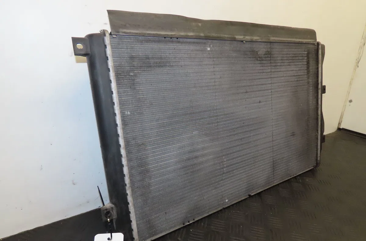 Radiateur Audi A3 Décapotable (8P7) 1.8 tfsi (2008-2013) occasion