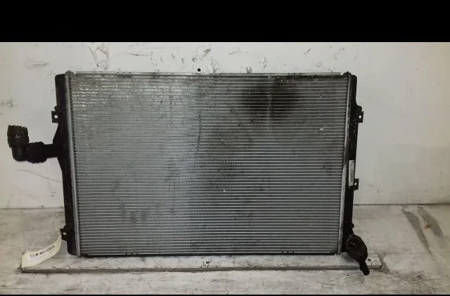 Radiateur Audi A3 Sportback (8PA) 1.6 tdi (2009-2013) occasion