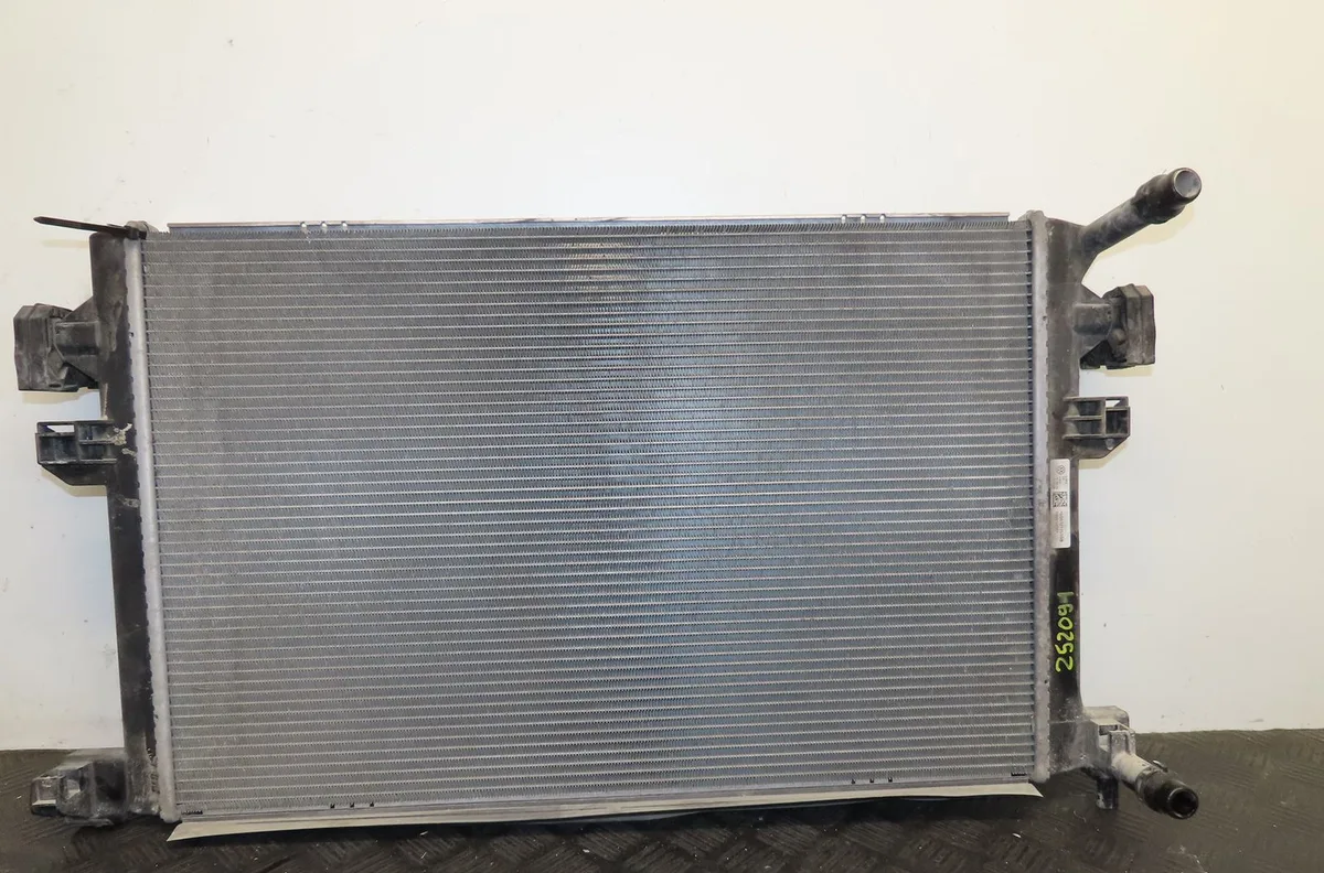 Radiateur Audi A3 Sportback (8VA, 8VF) 2.0 tdi (2012-2020) 5 portes occasion