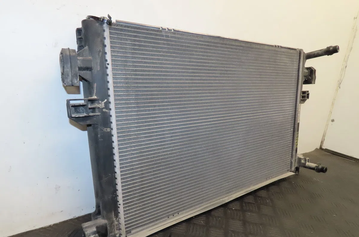 Radiateur Audi A3 Sportback (8VA, 8VF) 2.0 tdi (2012-2020) 5 portes occasion
