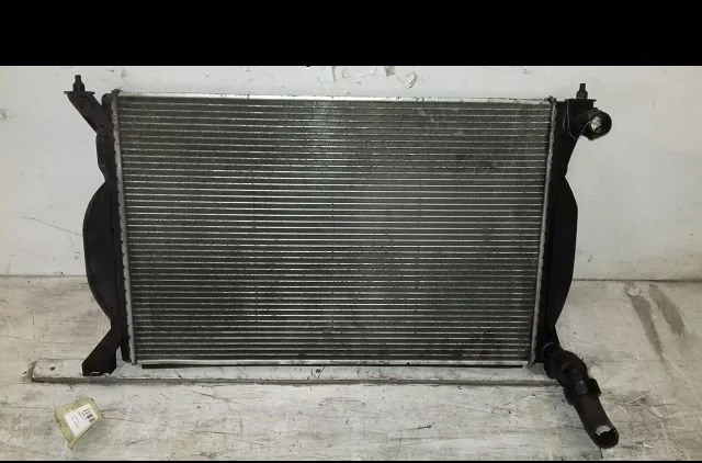 Radiateur Audi A4 B7 Avant (8ED) 2.0 tdi (2004-2008) occasion