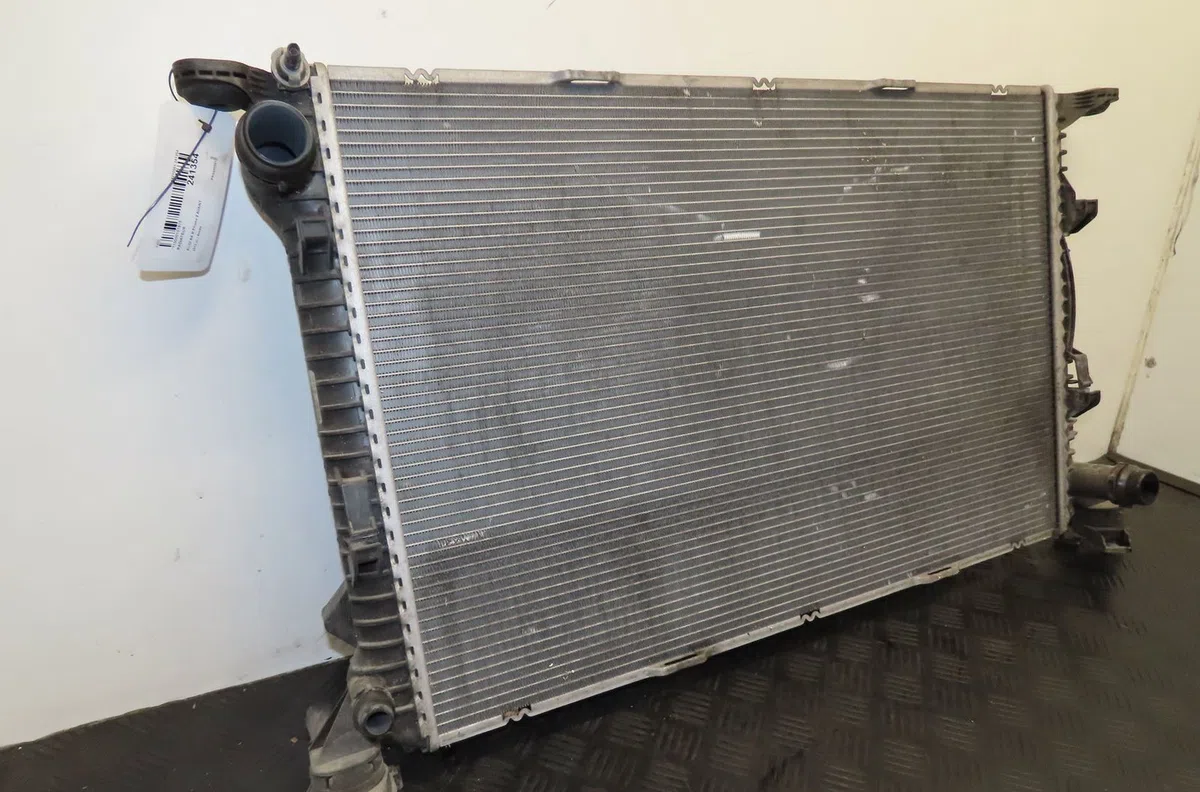 Radiateur Audi A4 B8 Avant (8K5) 3.0 tdi quattro (2011-2015) occasion