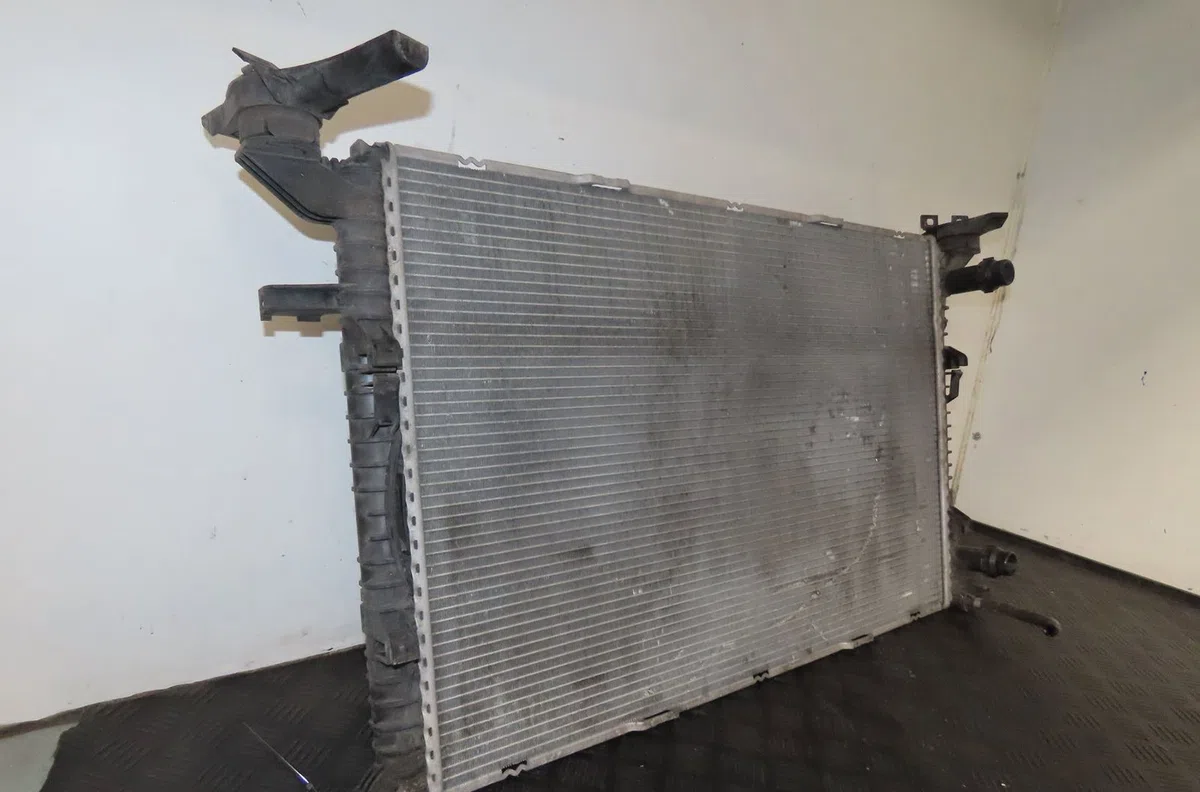 Radiateur Audi Q3 (8UB, 8UG) 2.0 tdi quattro (2011-2018) occasion