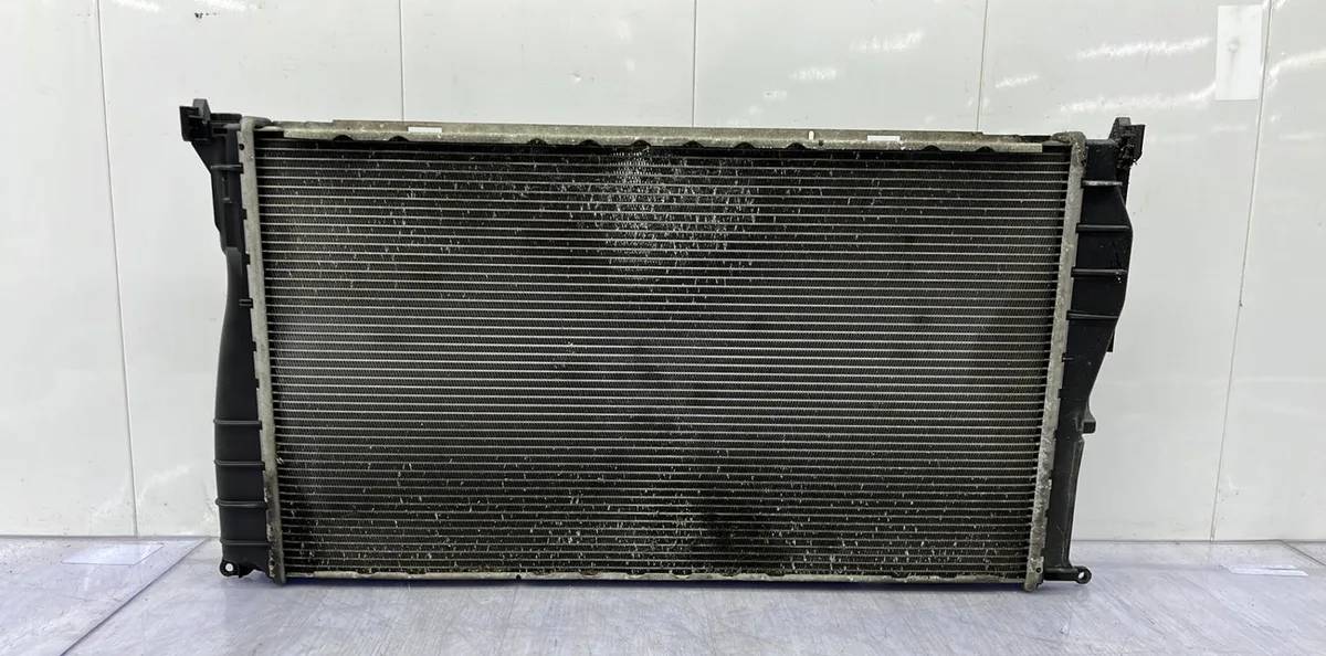 Radiateur BMW SERIE 3 E91 TOURING PHASE 1 BREAK occasion
