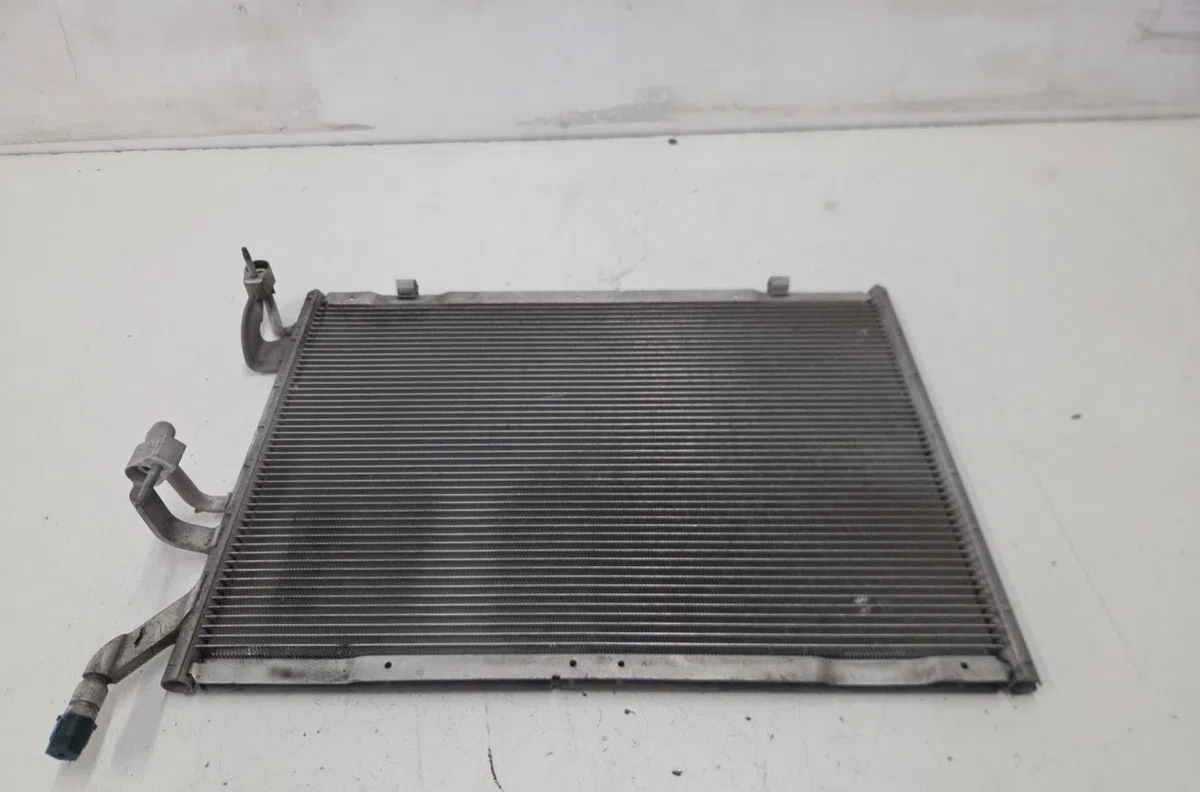 Radiateur - condenseur clim FORD FIESTA 6 PHASE 2 occasion