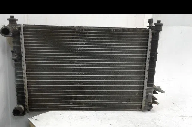 Radiateur - condenseur clim Ford FIESTA V (JH_, JD_) 1.4 tdci (2001-2008) 5 portes occasion