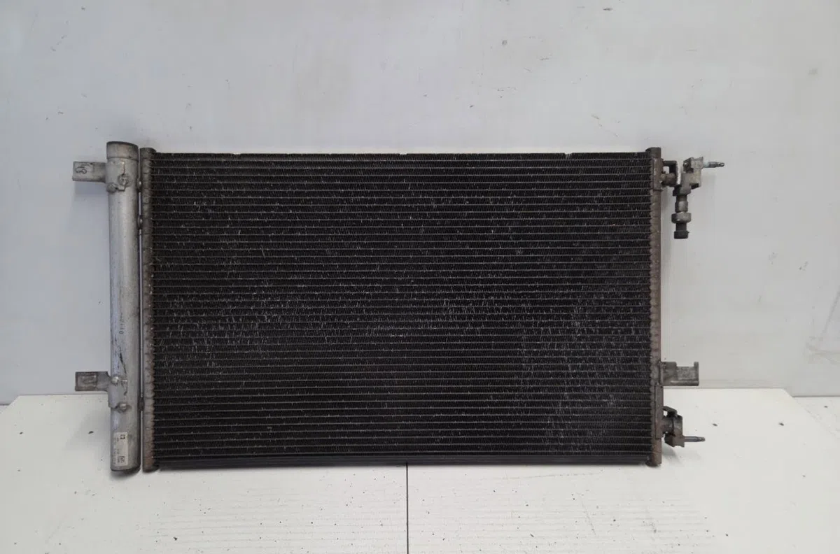 Radiateur - condenseur clim OPEL ZAFIRA TOURER C PHASE 1 occasion