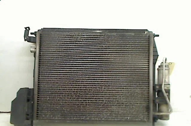 Radiateur - condenseur clim Renault CLIO II (BB_, CB_) 1.2 16v (bb05, bb0w, bb11, bb27, bb2t, bb2u, bb2v, cb05,... (2001
