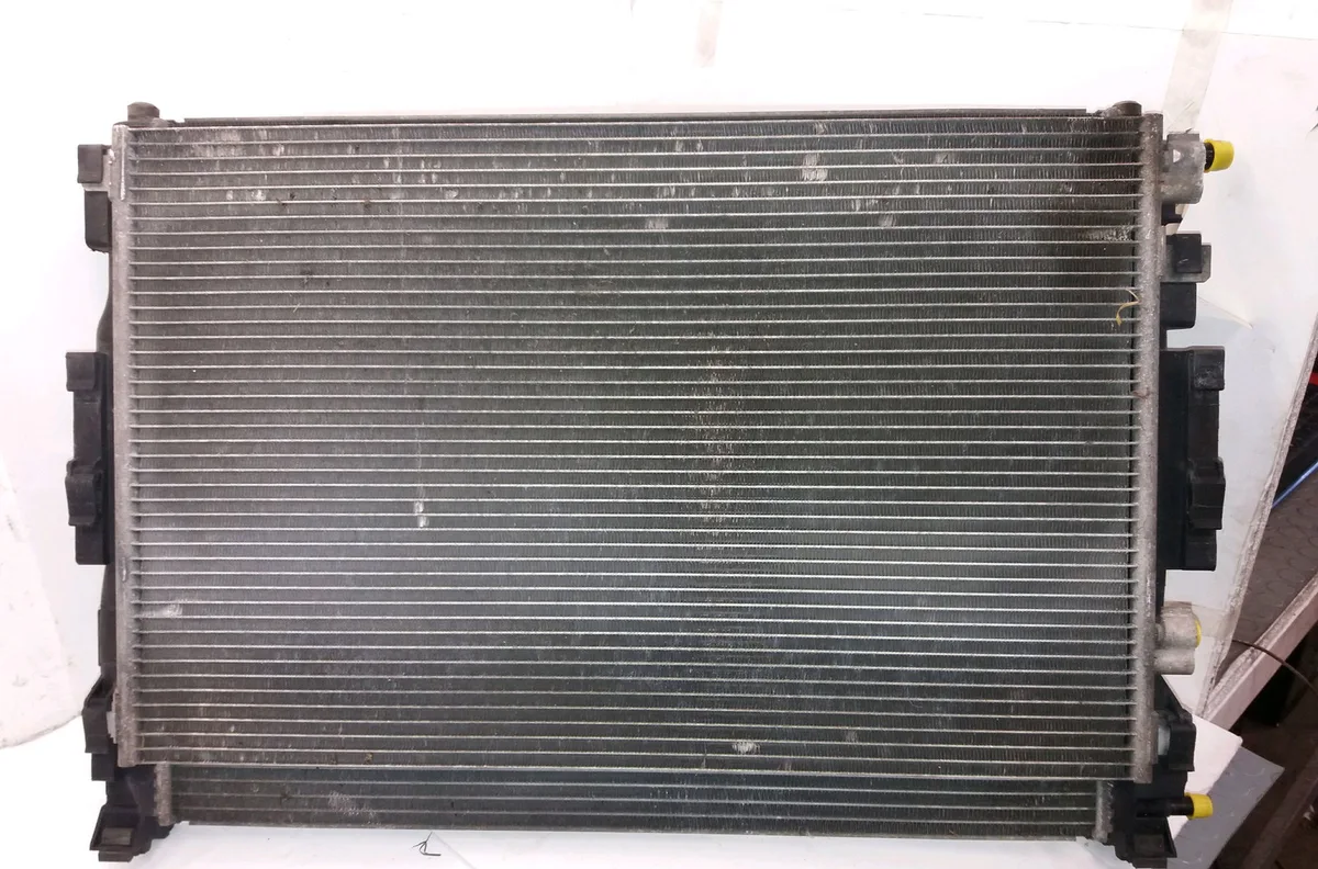 Radiateur - condenseur clim Renault MEGANE II (BM0-1_, CM0-1_) 1.5 dci (bm1e, cm1e) (2005-2008) occasion