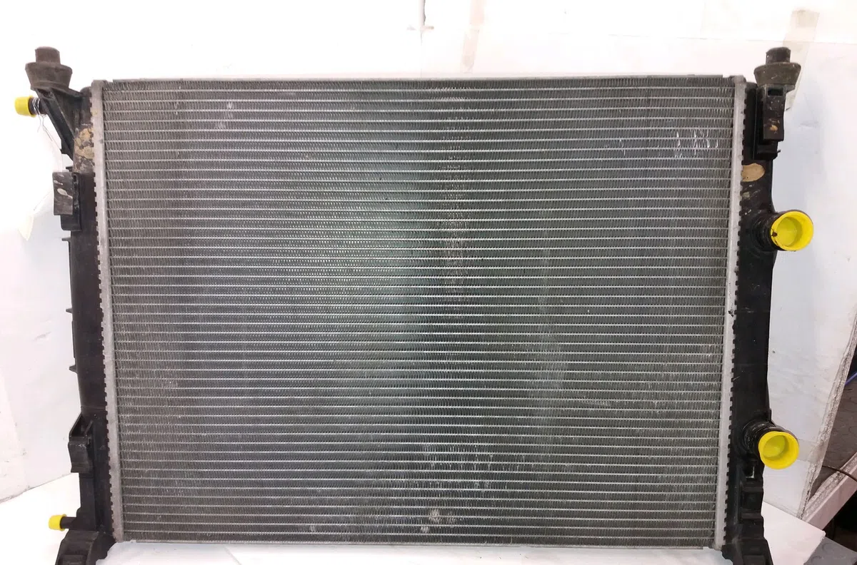 Radiateur - condenseur clim Renault MEGANE II (BM0-1_, CM0-1_) 1.5 dci (bm1e, cm1e) (2005-2008) occasion