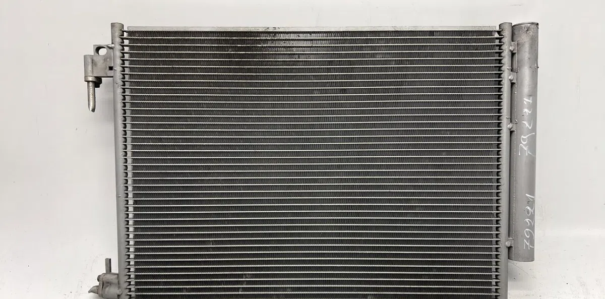 Radiateur - condenseur clim RENAULT TWINGO 3 PHASE 1 occasion