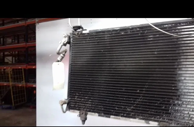 Radiateur - condenseur clim Toyota YARIS (_P1_) 1.3 (ncp10_, scp12_) (1999-2005) occasion