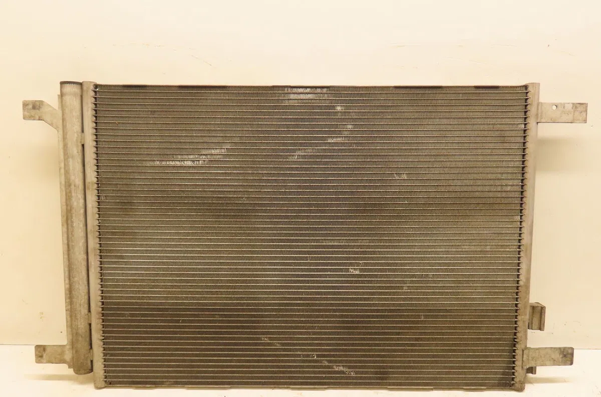 Radiateur - condenseur clim Volkswagen GOLF VII (5G1, BQ1, BE1, BE2) 1.4 gte hybrid (2014-2020) occasion