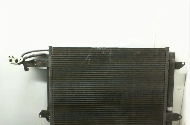 Radiateur - condenseur clim Volkswagen TOURAN (1T1, 1T2) 2.0 tdi 16v (2003-2010) 5 portes occasion