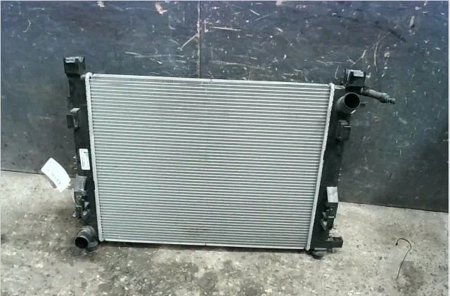 Radiateur Dacia SANDERO II Tce 90 (b8m1, b8ma) (2012) 5 portes occasion
