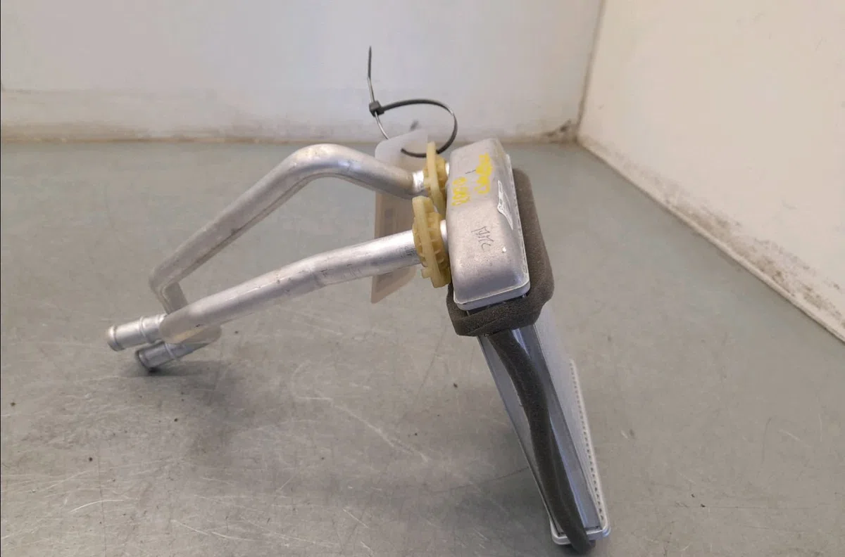 Radiateur de chauffage Renault CLIO IV (BH_) 0.9 tce 90 (2012) 5 portes occasion