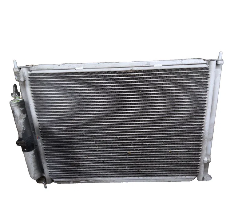 RADIATEUR EAU RENAULT CLIO III 8200688390