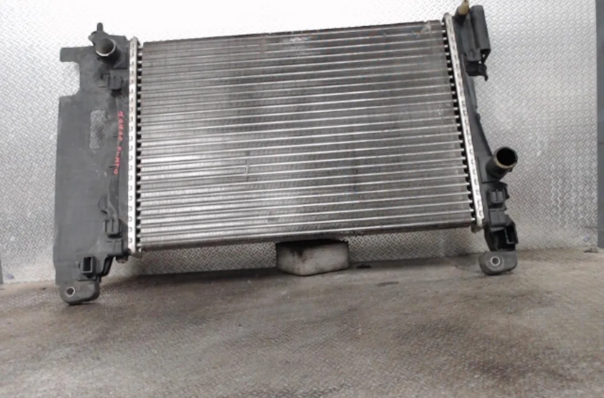 Radiateur Fiat GRANDE PUNTO (199_) 1.4 16v (199bxg1b, 199axg1b) (2005-2011) occasion