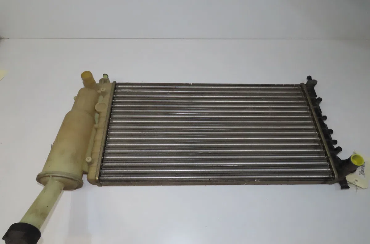 Radiateur Fiat PUNTO (188_) 1.2 60 (188.030, .050, .130, .150, .230, .250) (1999-2010) occasion
