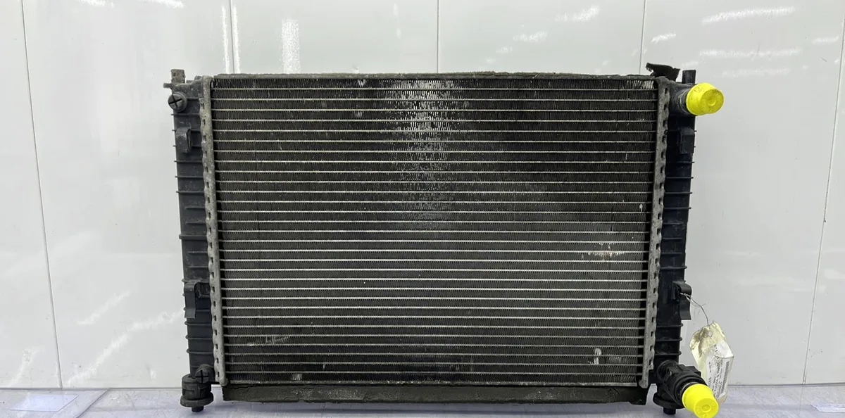 Radiateur FORD FIESTA 5 PHASE 1 occasion