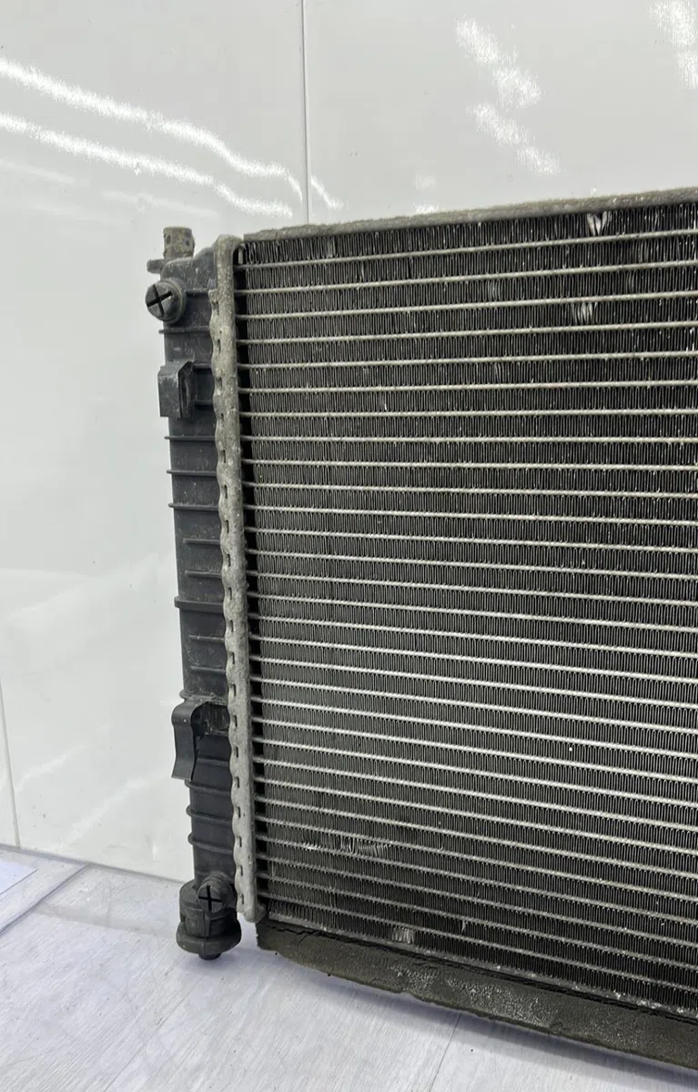 Radiateur FORD FIESTA 5 PHASE 1 occasion