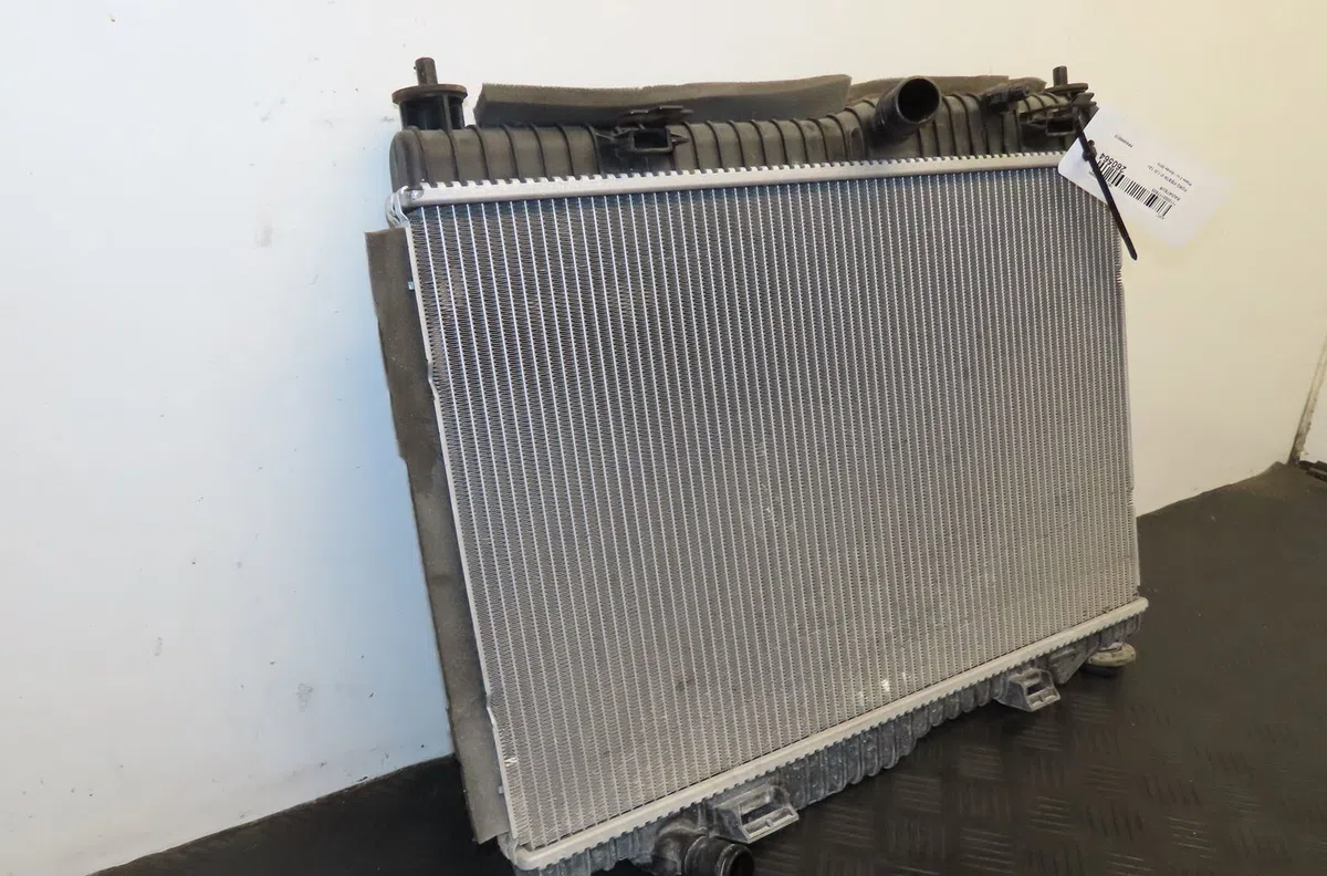 Radiateur Ford FIESTA VI (CB1, CCN) 1.0 ecoboost (2013) occasion