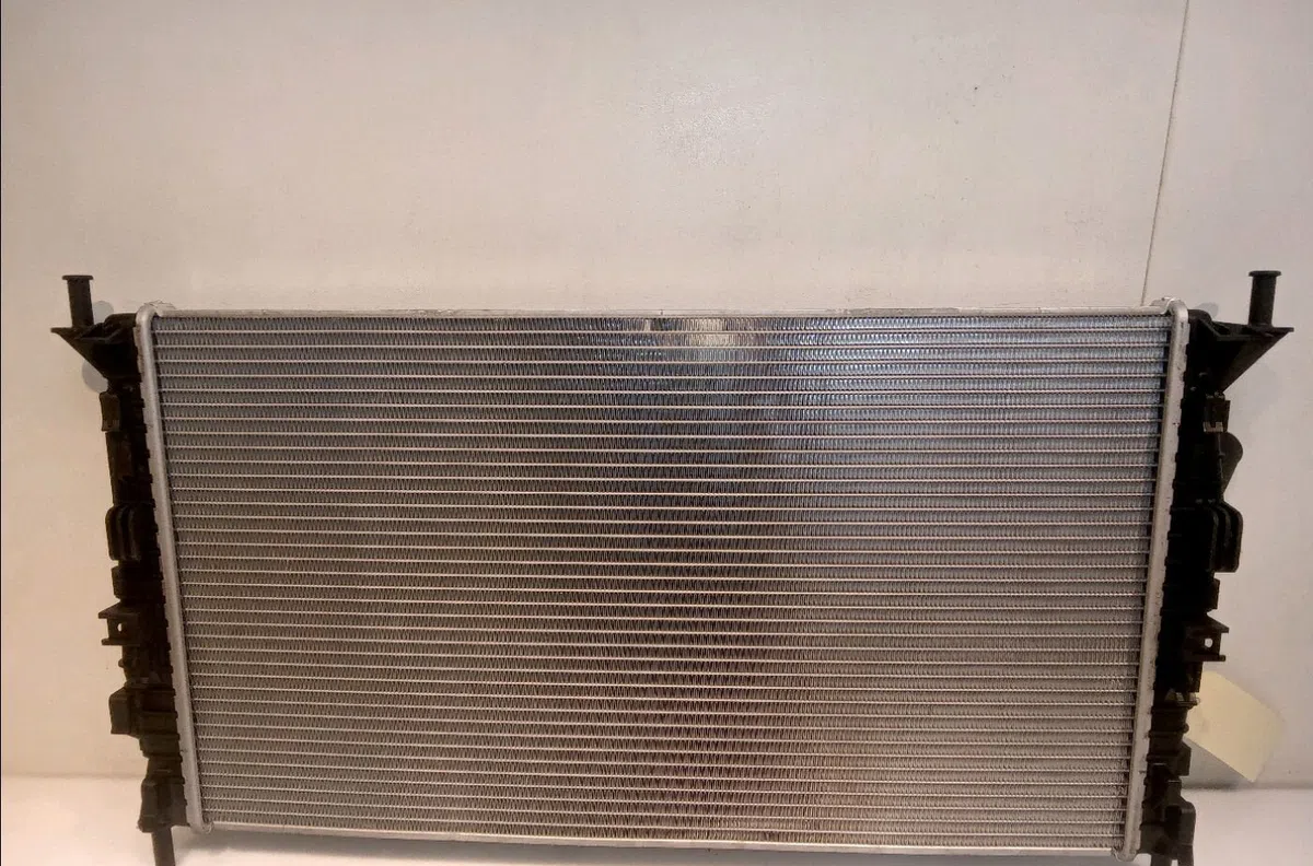 Radiateur FORD FOCUS II 2007 occasion