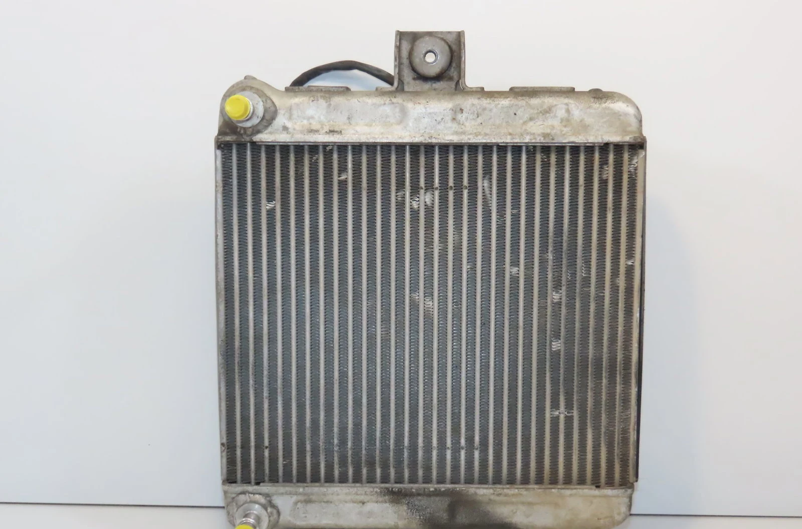 Radiateur huile Iveco DAILY VI Camion plate-forme-Châssis 35s18, 35c18, 40c18, 50c18, 60c18, 65c18, 70c18 (2016) occasio