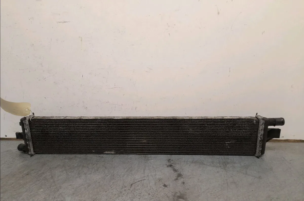 Radiateur huile Renault MASTER III Camion plate-forme-Châssis (EV, HV, UV) 2.3 dci 135 fwd (ev0n, hv0n, uv0n, ev08, hv08