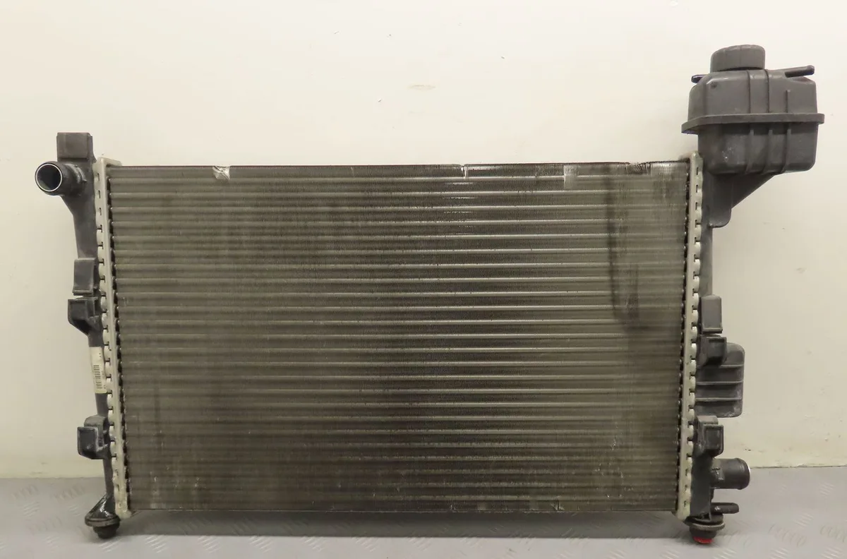 Radiateur Mercedes-benz CLASSE A (W168) A 160 (168.033, 168.133) (1997-2004) occasion