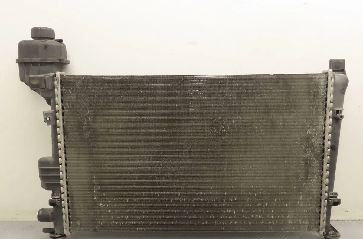 Radiateur Mercedes-benz CLASSE A (W168) A 160 (168.033, 168.133) (1997-2004) occasion