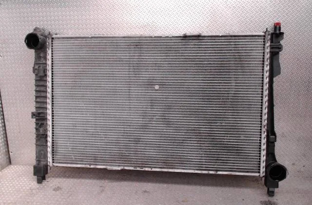 Radiateur Mercedes-benz CLASSE C Coupe Sport (CL203) C 220 cdi (203.706) (2001-2004) 3 portes occasion