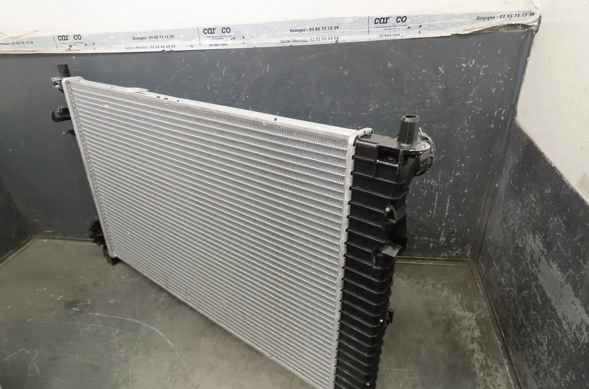 Radiateur Mercedes-benz CLASSE C Coupe Sport (CL203) C 220 cdi (203.706) (2001-2004) 3 portes occasion
