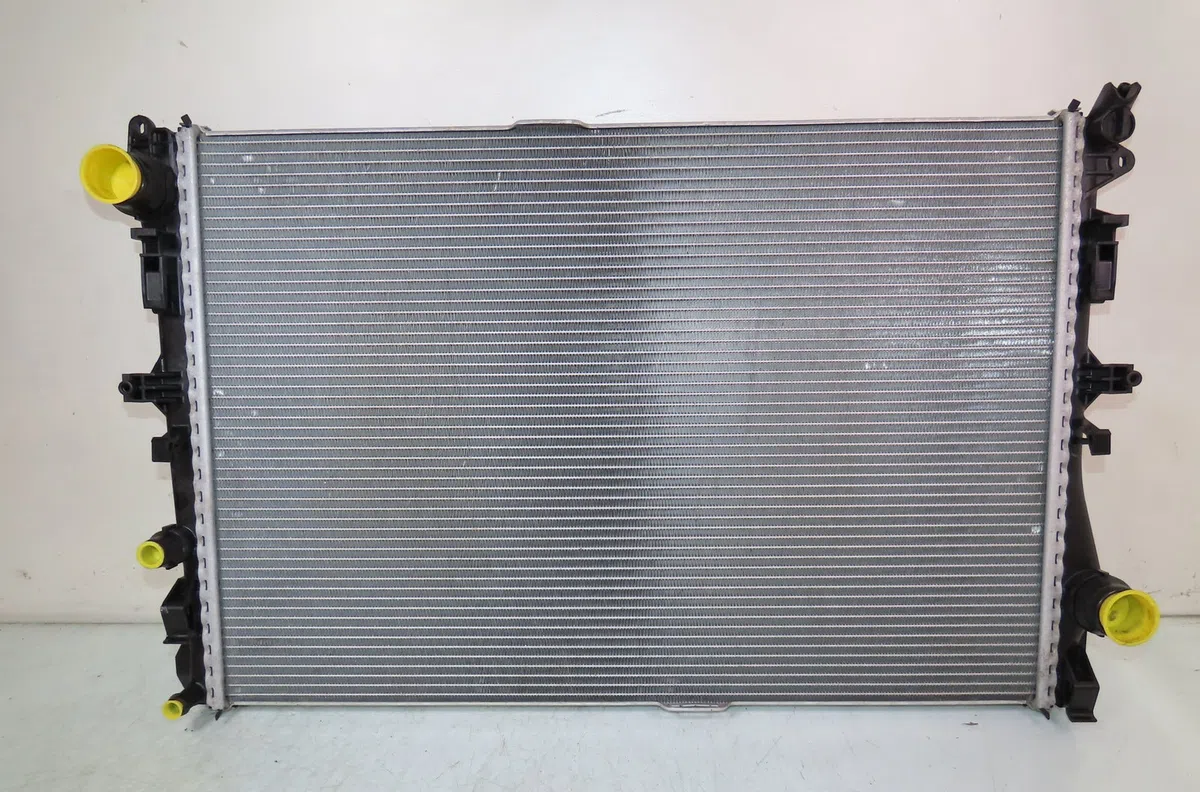 Radiateur Mercedes-benz CLASSE C (W205) C 200 d (205.007) (2015-2018) occasion