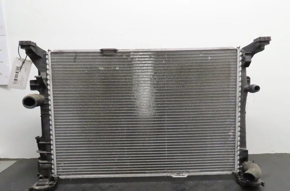 Radiateur Mercedes-benz CLASSE GLA (X156) Gla 200 cdi - d (156.908) (2013) occasion