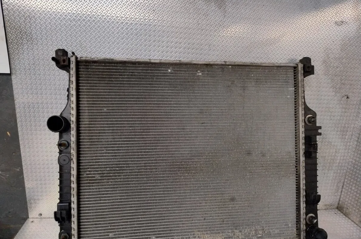 Radiateur Mercedes-benz CLASSE M (W164) Ml 300 cdi 4-matic (164.120) (2009-2011) occasion