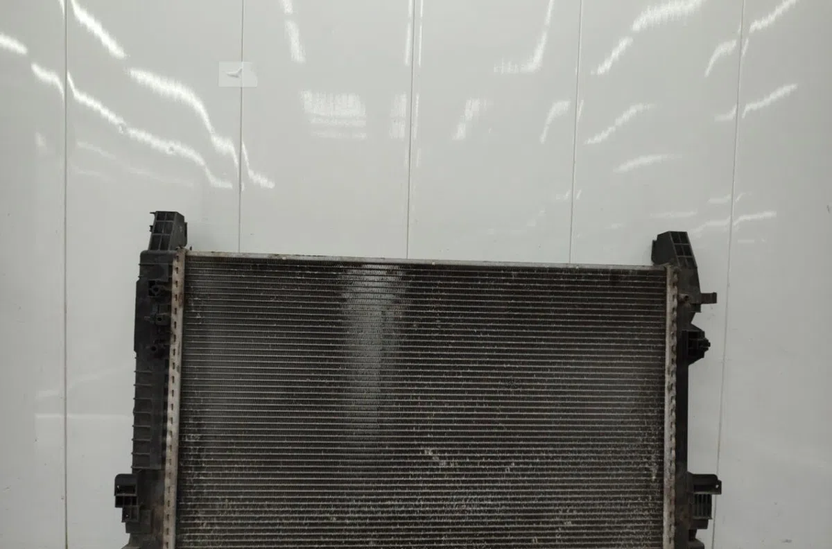 Radiateur MERCEDES CLASSE C 203 PHASE 1 occasion