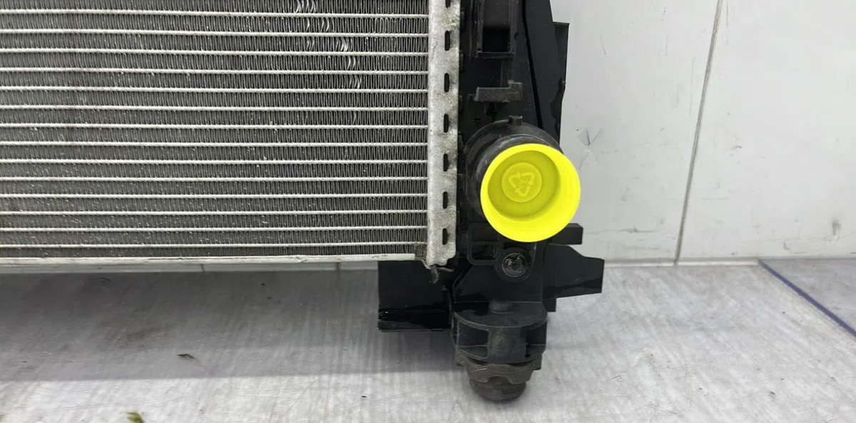 Radiateur MERCEDES CLASSE C 205 PHASE 1 occasion