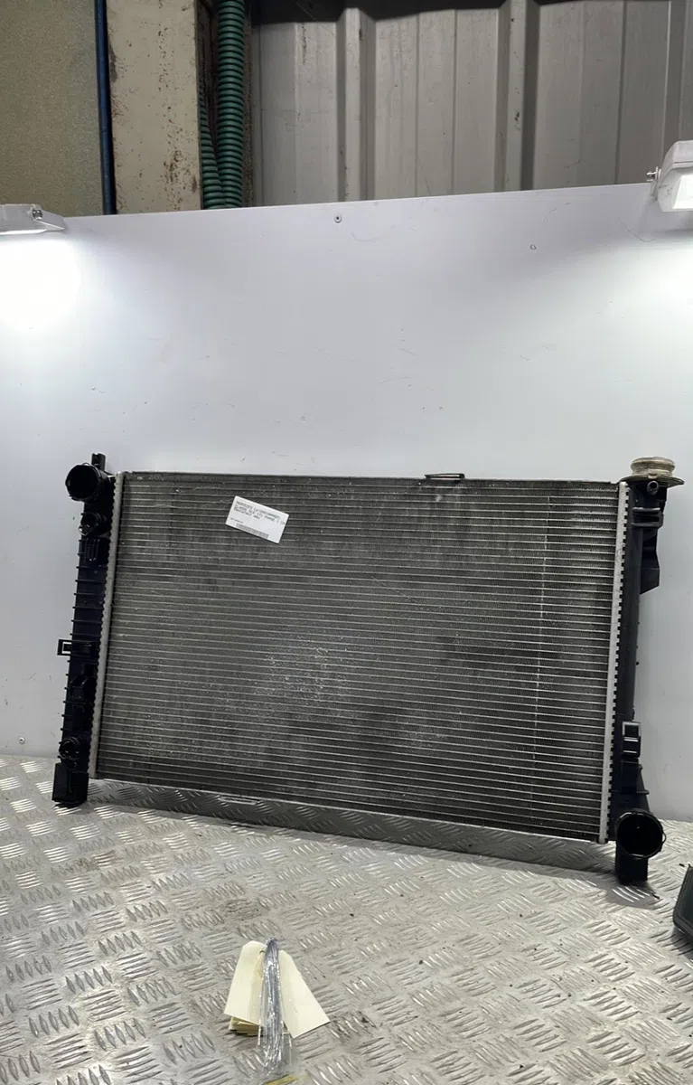 Radiateur MERCEDES CLASSE SLK 171 PHASE 1 CABRIOLET occasion