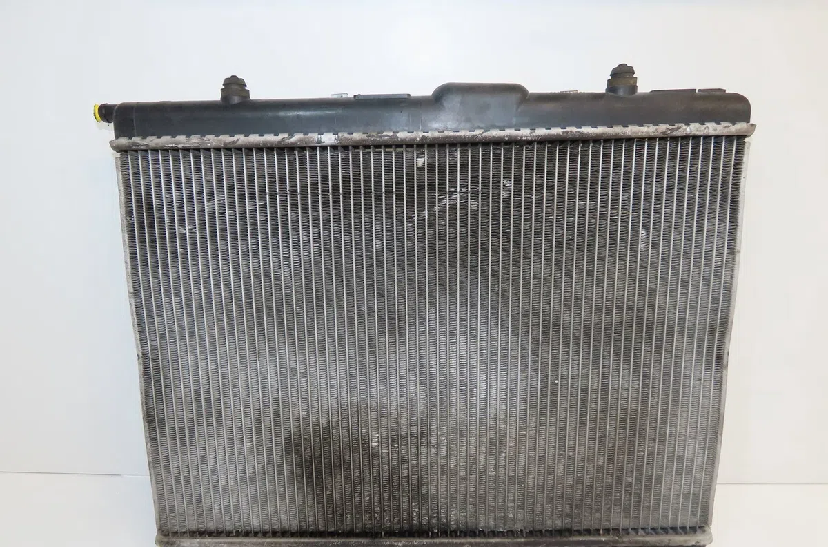 Radiateur Peugeot 206 3-5 portes (2A-C) 1.4 hdi eco 70 (2001-2009) 5 portes occasion