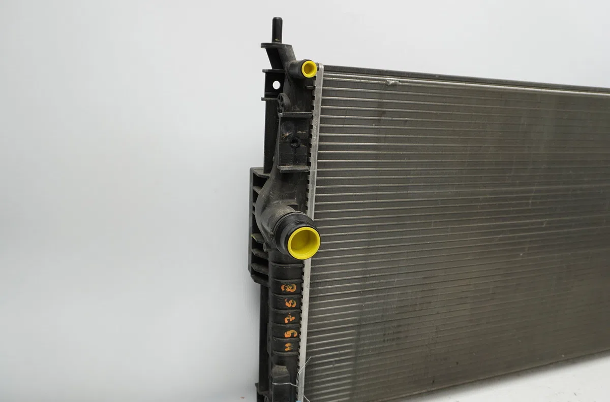 Radiateur Peugeot 3008 SUV (MC_, MR_, MJ_, M4_) 1.2 thp- puretech 130 (mrhnsm, mrhnsu, mrhnsj, mrhnyw,... (2016) occasio