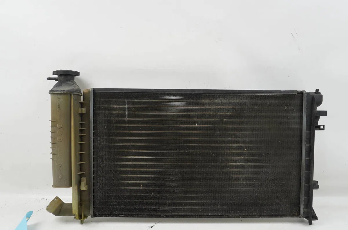 Radiateur Peugeot 306 Break (7E, N3, N5) 1.8 16v (1997-2002) occasion