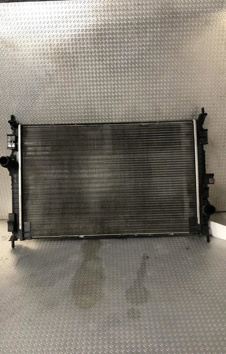 Radiateur Peugeot 308 II (LB_, LP_, LW_, LH_, L3_) 1.6 thp 125 (2013-2021) occasion