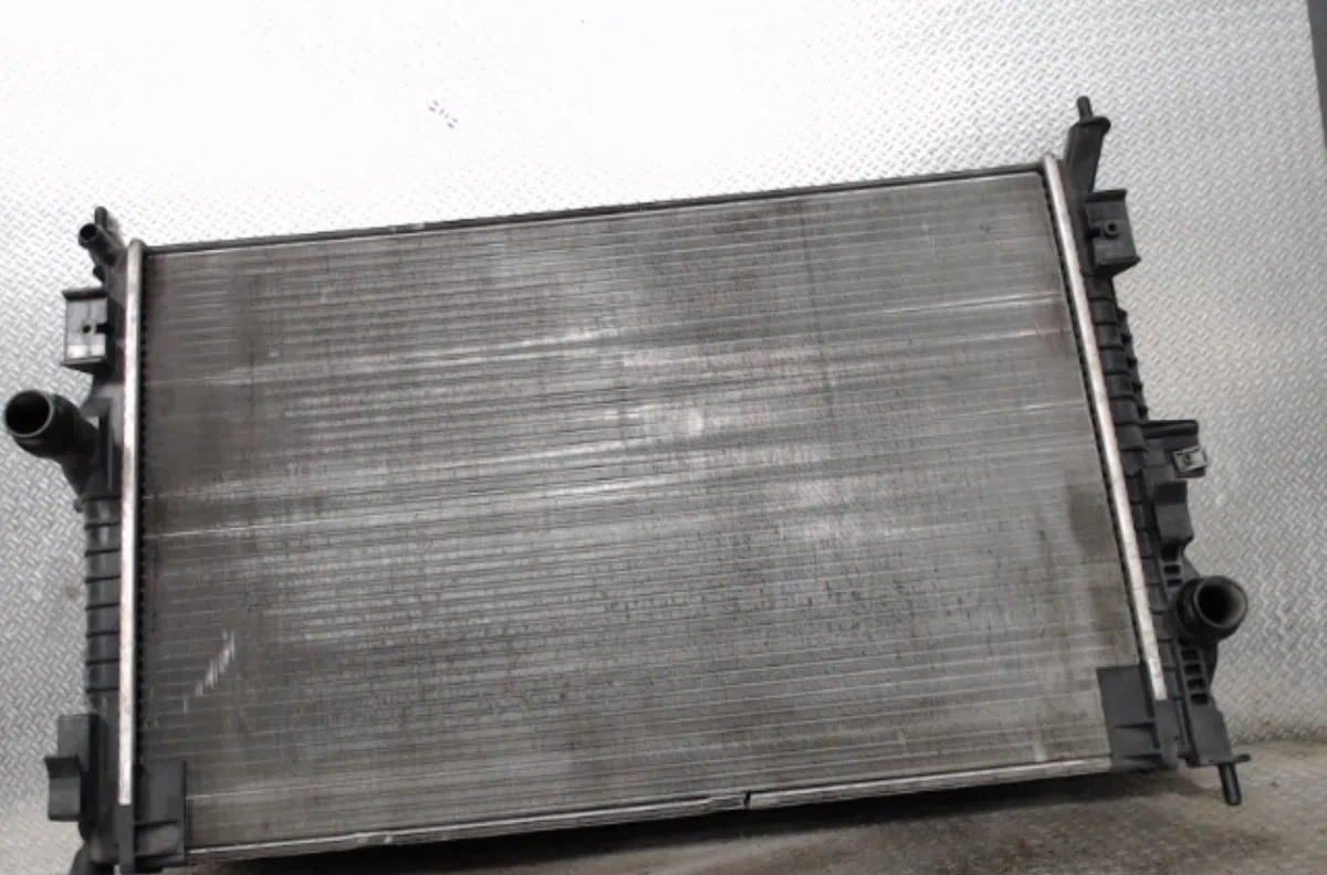 Radiateur Peugeot 308 SW II (LC_, LJ_, LR_, LX_, L4_) 1.6 bluehdi 120 (2014-2021) occasion