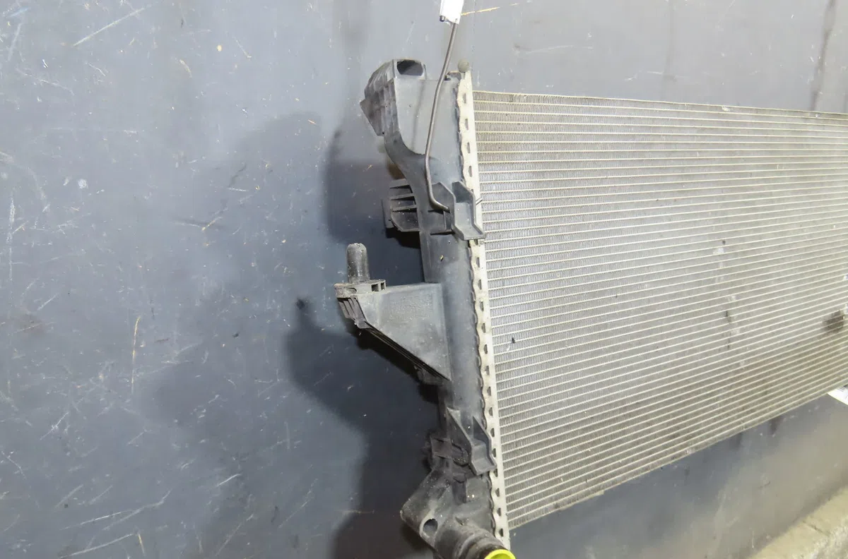 Radiateur Peugeot BOXER Camionnette 2.2 hdi 130 (2011) occasion