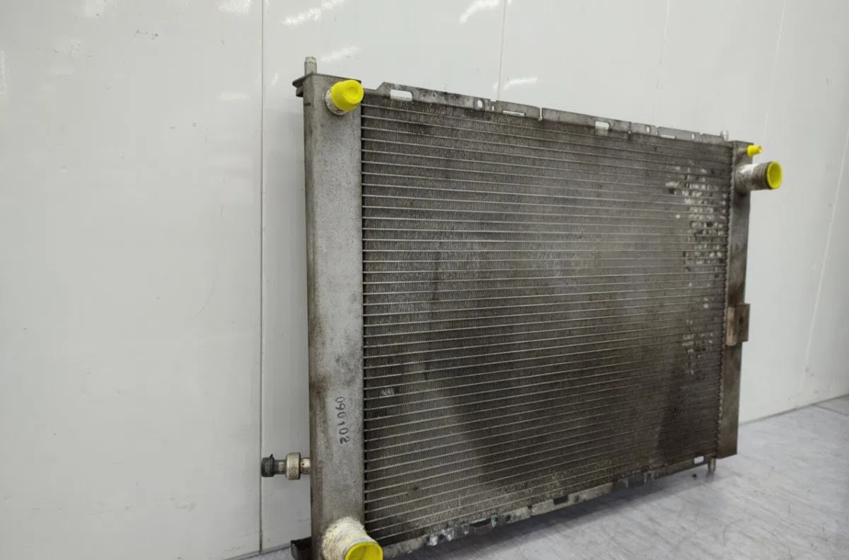 Radiateur RENAULT CLIO 3 PHASE 1 occasion