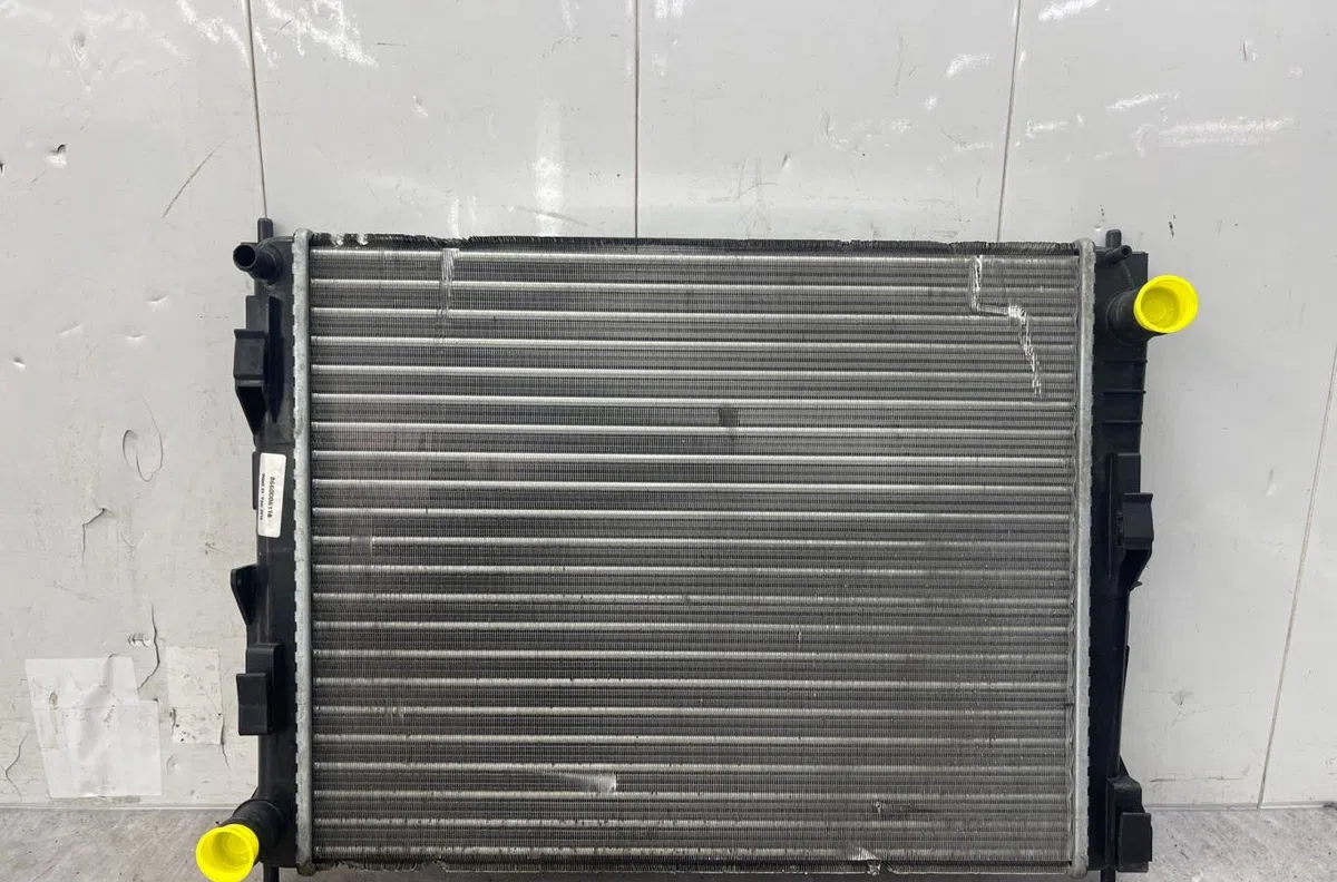 Radiateur RENAULT CLIO 3 PHASE 1 occasion