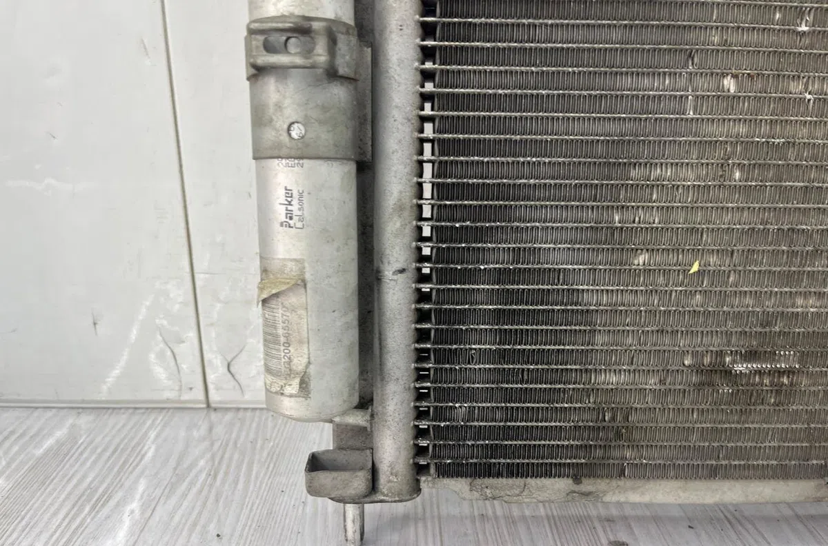 Radiateur RENAULT CLIO 3 PHASE 1 occasion