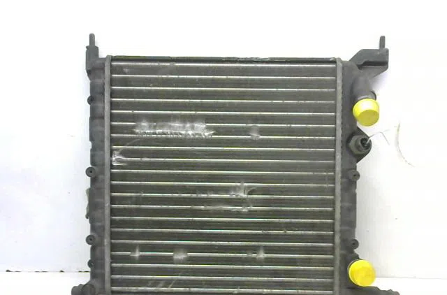 Radiateur Renault CLIO I (B-C57_, 5-357_) 1.2 (5-357y, 5-357k) (1996-1998) occasion